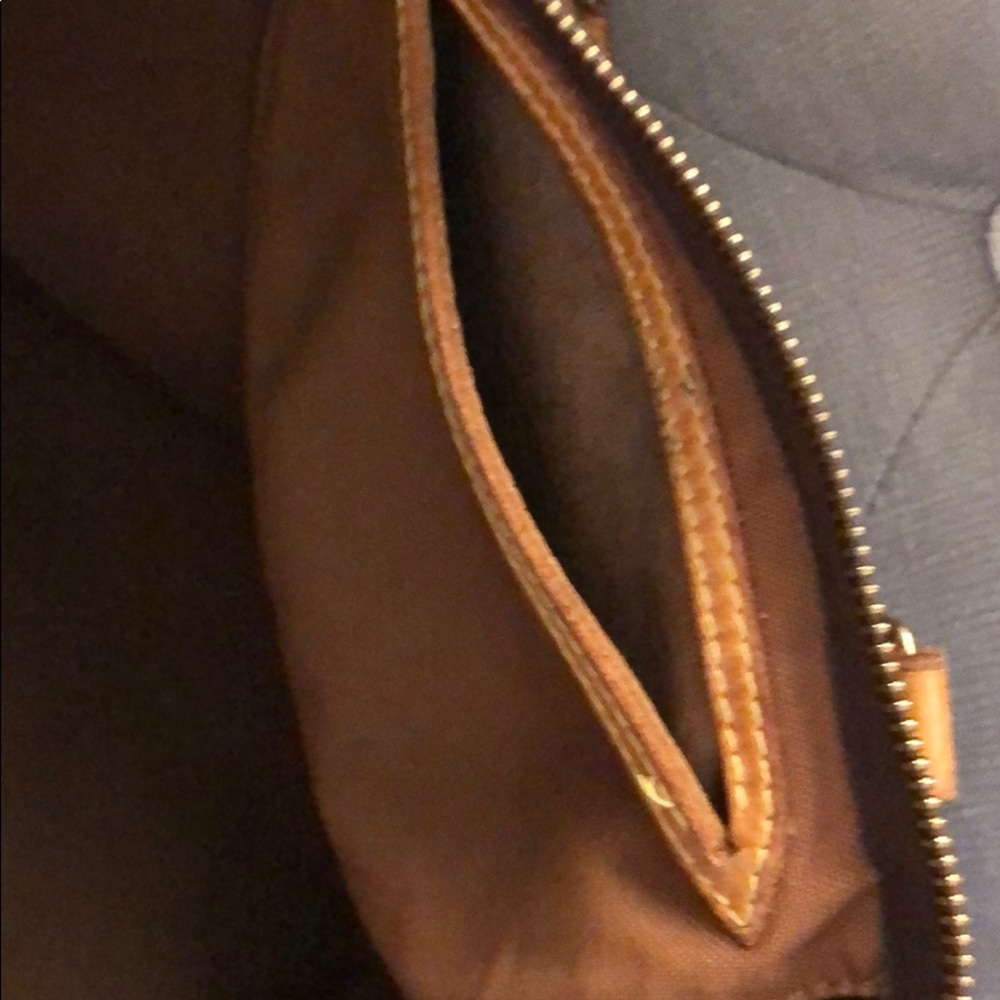 Authentic Louis Vuitton Carry All. 14x15. - Picture 8 of 8